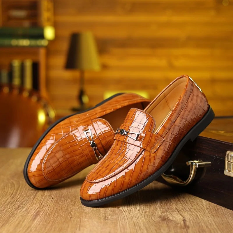 Luxury Brand Designer New Men White Grey Blue Metal Button Flats Shoes Moccasins Wedding Prom Homecoming Loafers Zapatos Hombre